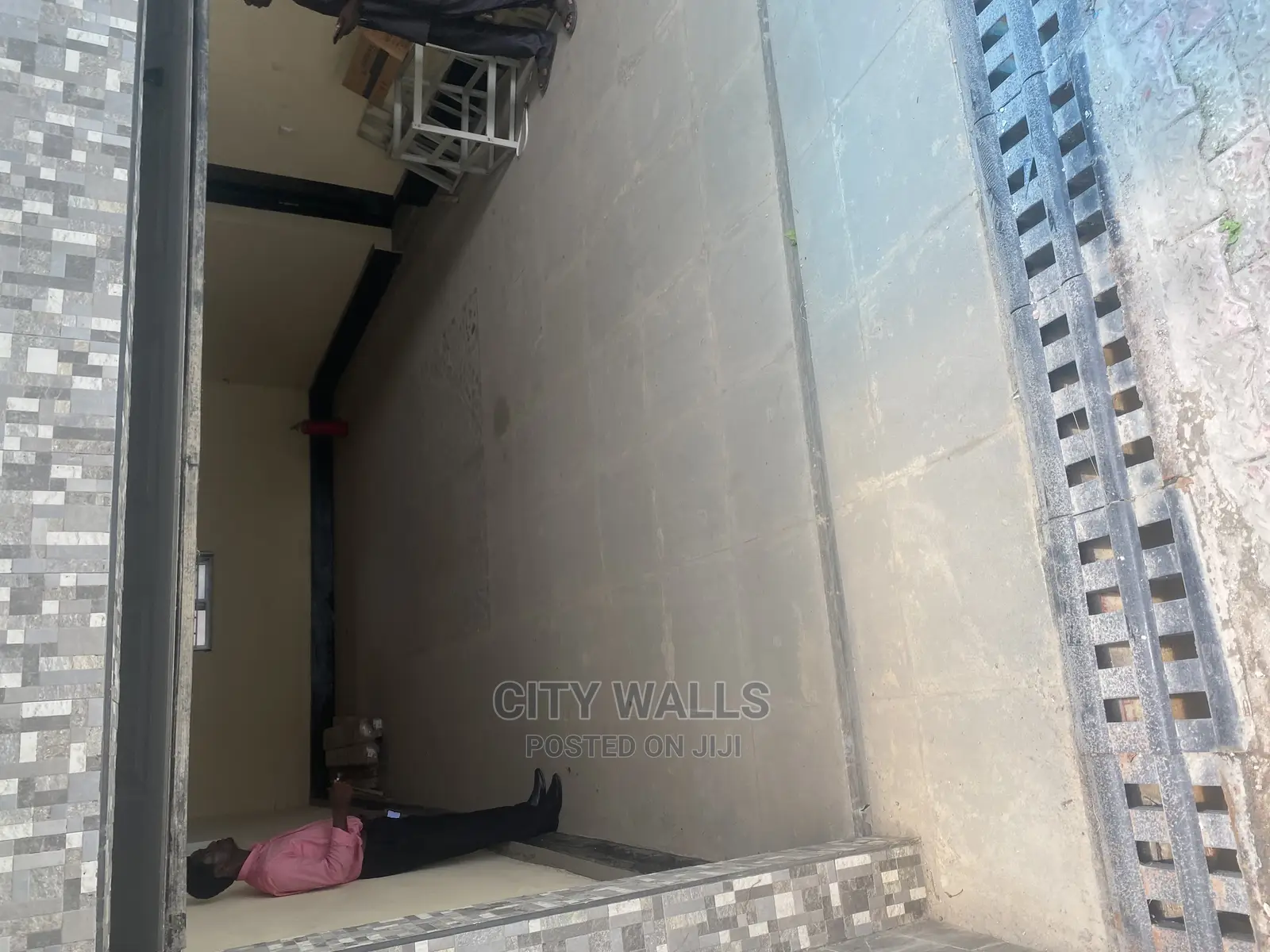 4bdrm Duplex in Chevron for Sale