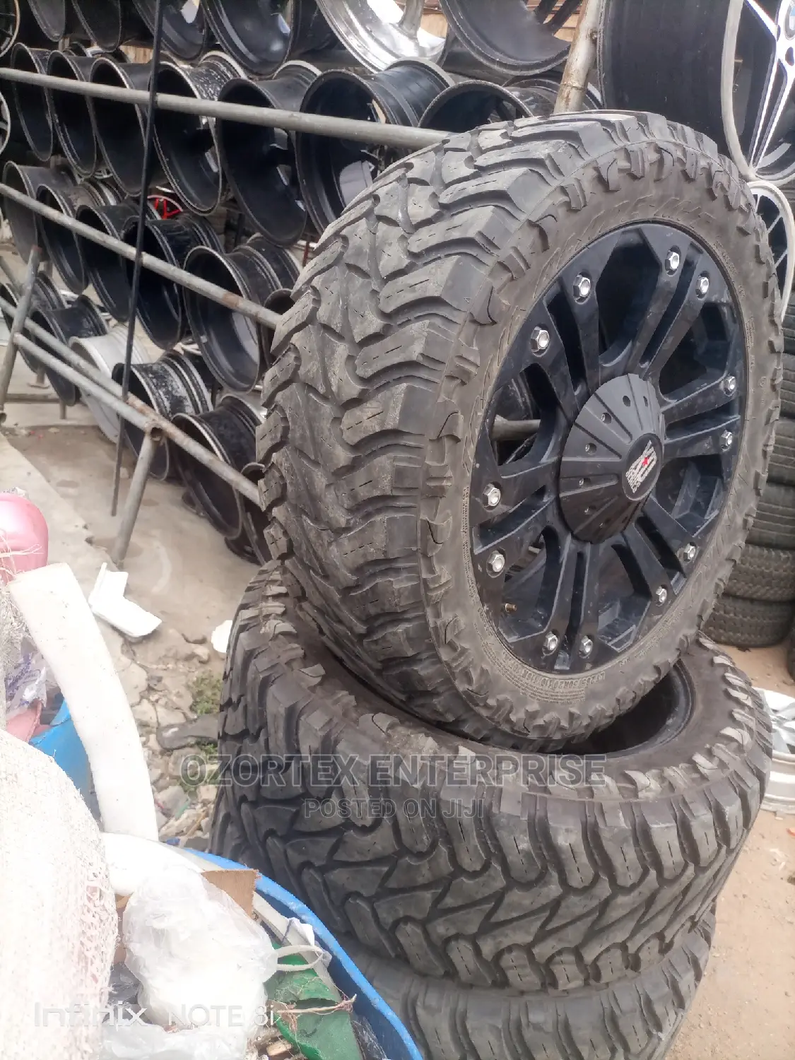 20inches Rim Black Off Road Wit Tyres Tundra