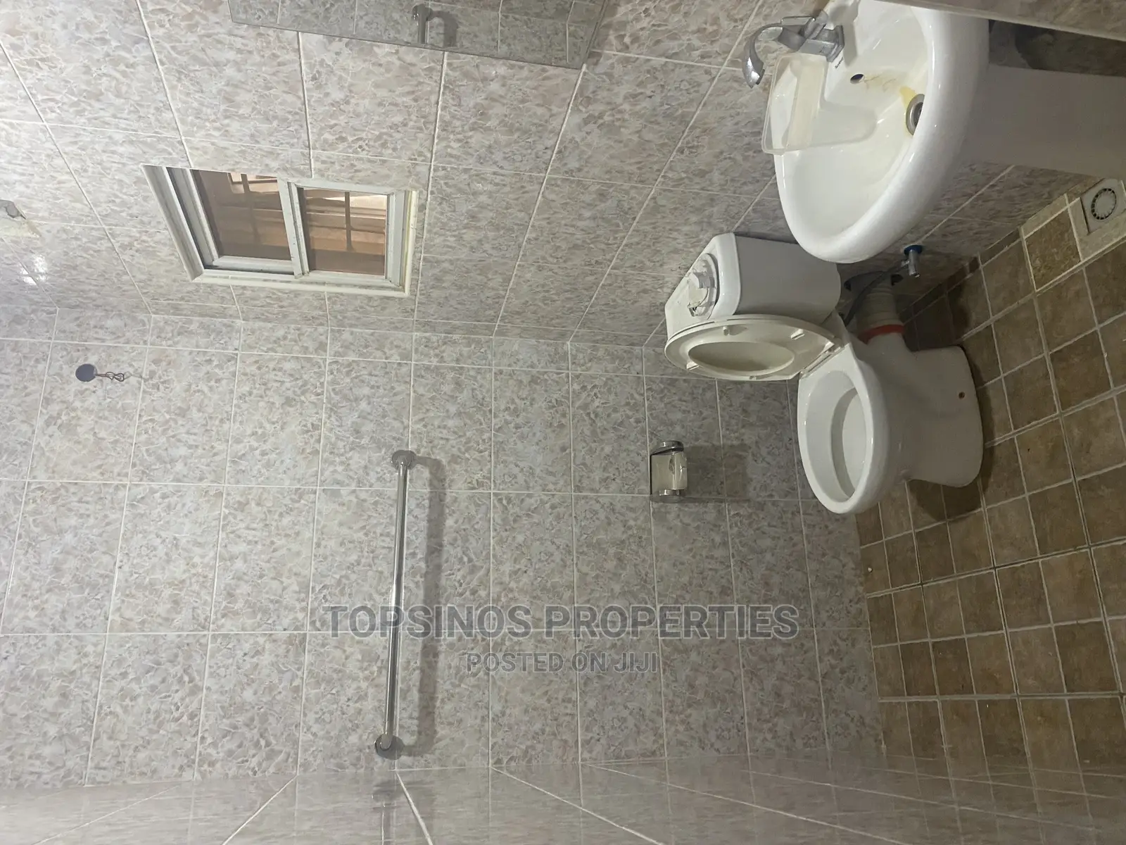 2bdrm Block of Flats in Dawaki for rent