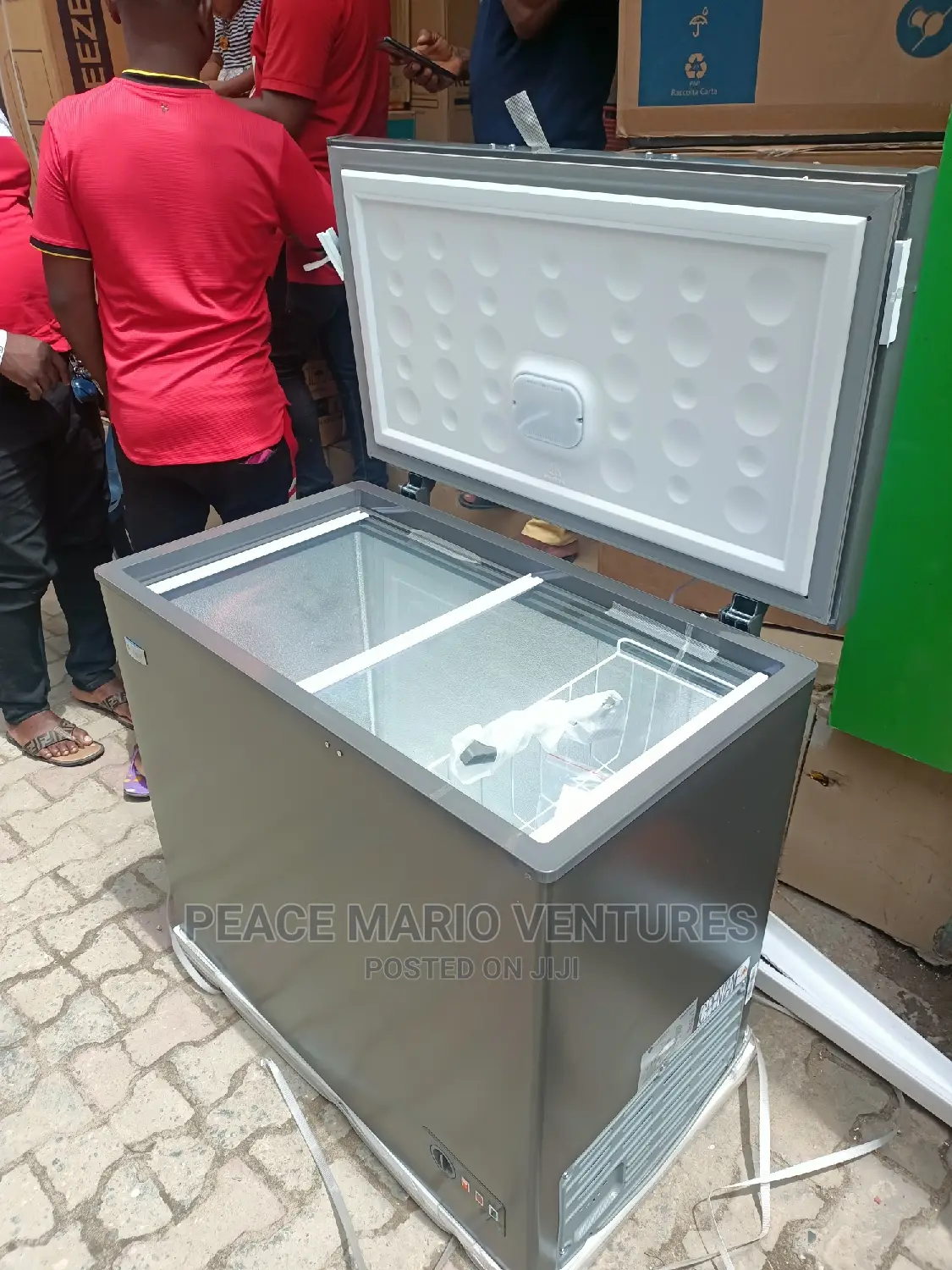 Standard Glamstar Deep Freezer 250L With Transparent Glass