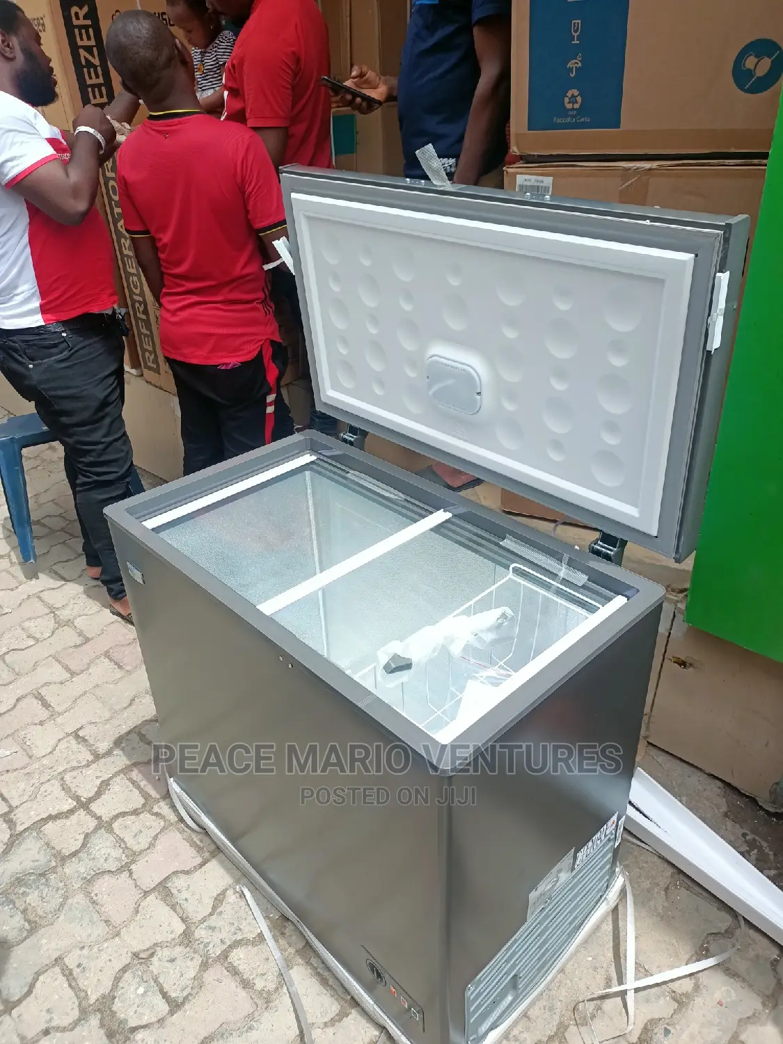 Standard Glamstar Deep Freezer 250L With Transparent Glass