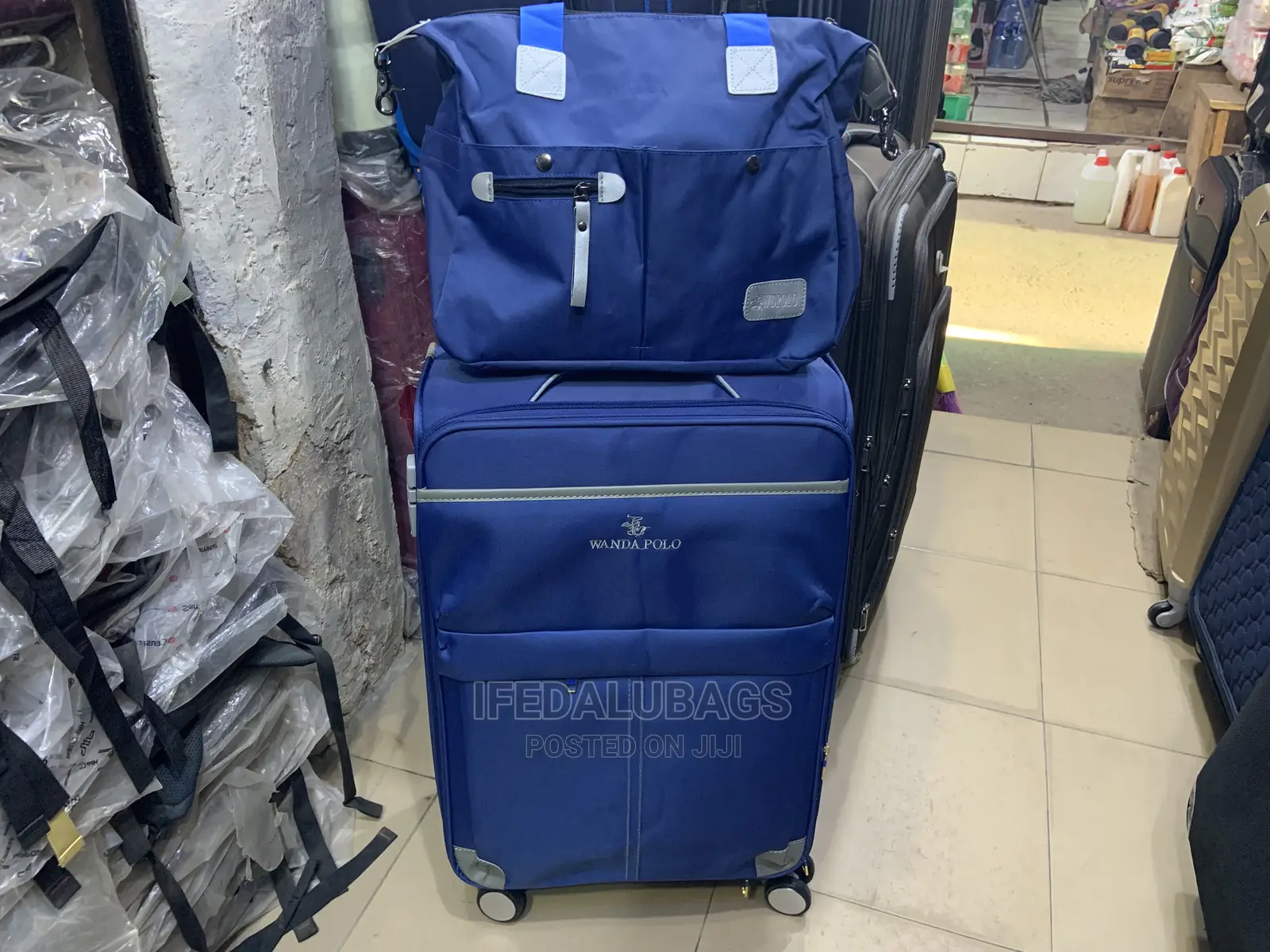 Medium Size Quality Traveling Luggage With Carry on Kit