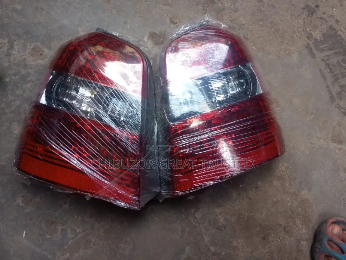 Set of Rearlights Highlander 2005