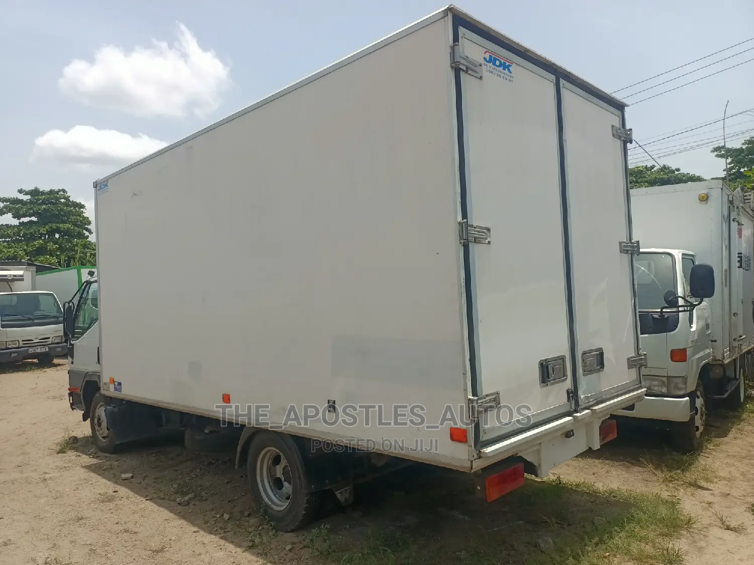 Mitsubishi Fuso Container Truck