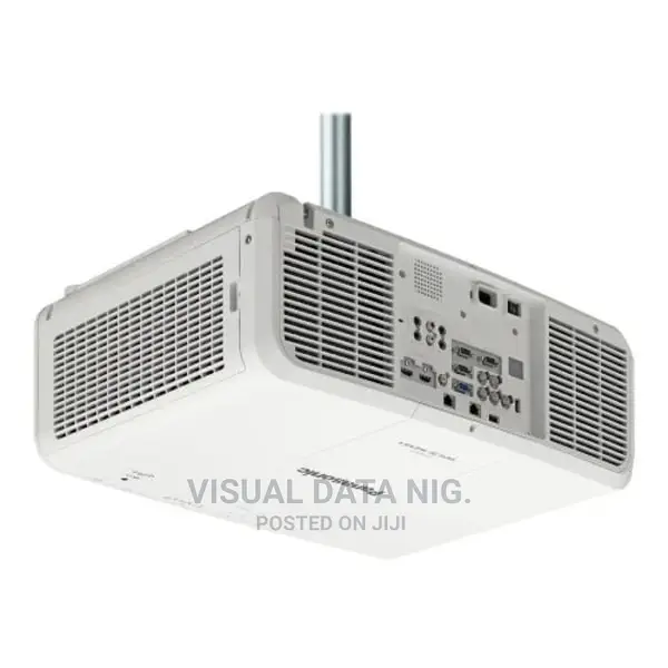 Panasonic Pt_vw530 5000lumens Projector