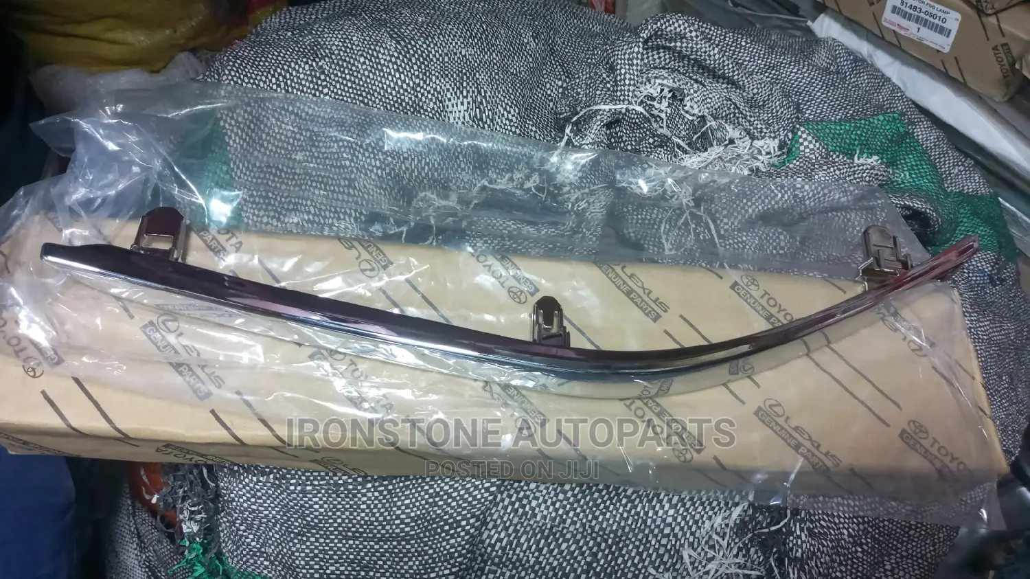 Front Bumper Moulding/Chrome - 4runner 2015