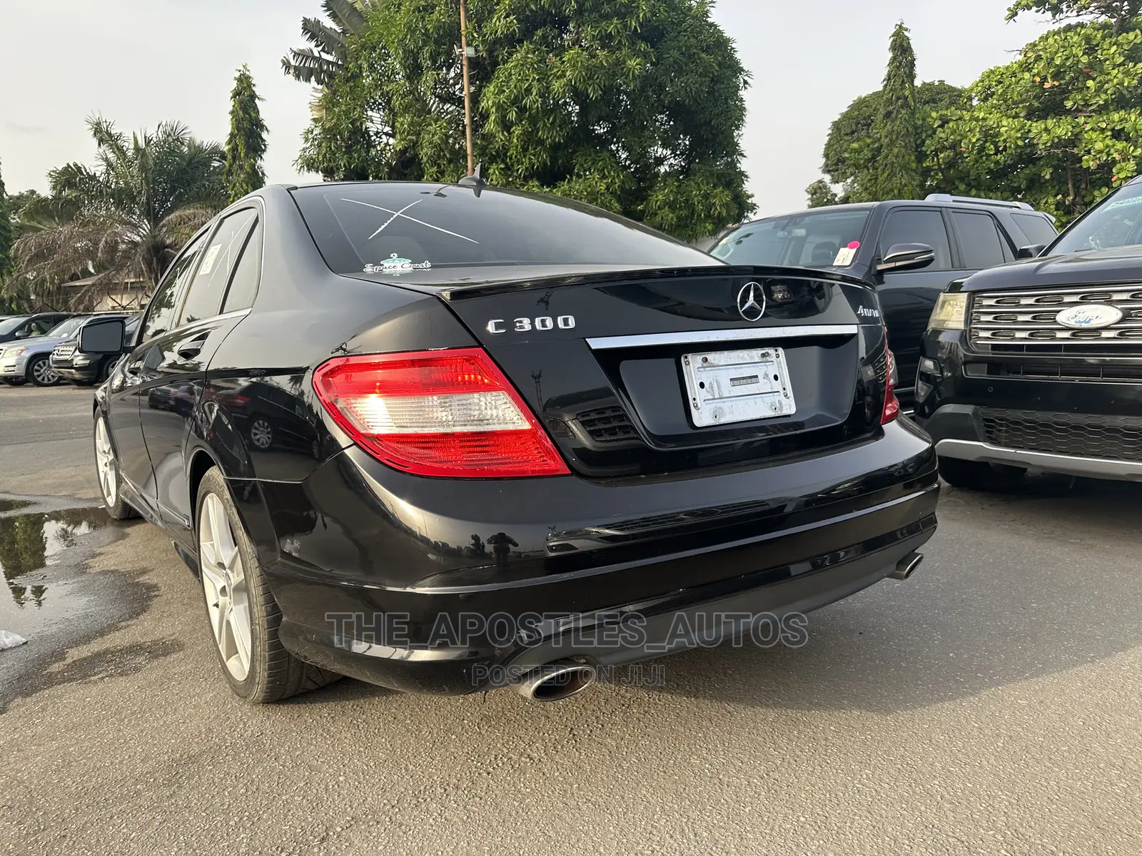 Mercedes-Benz C300 2011 Black