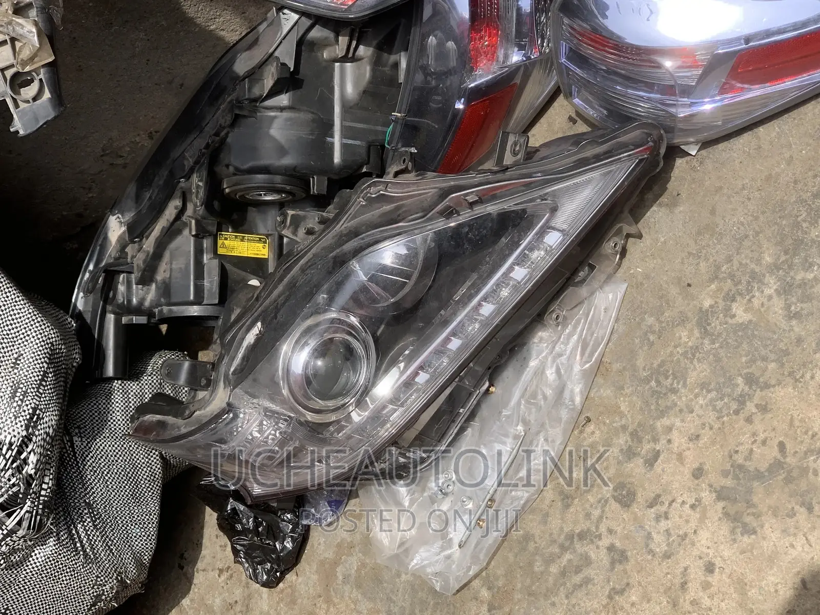 Rx 350 2013 Headlight Available as Seen