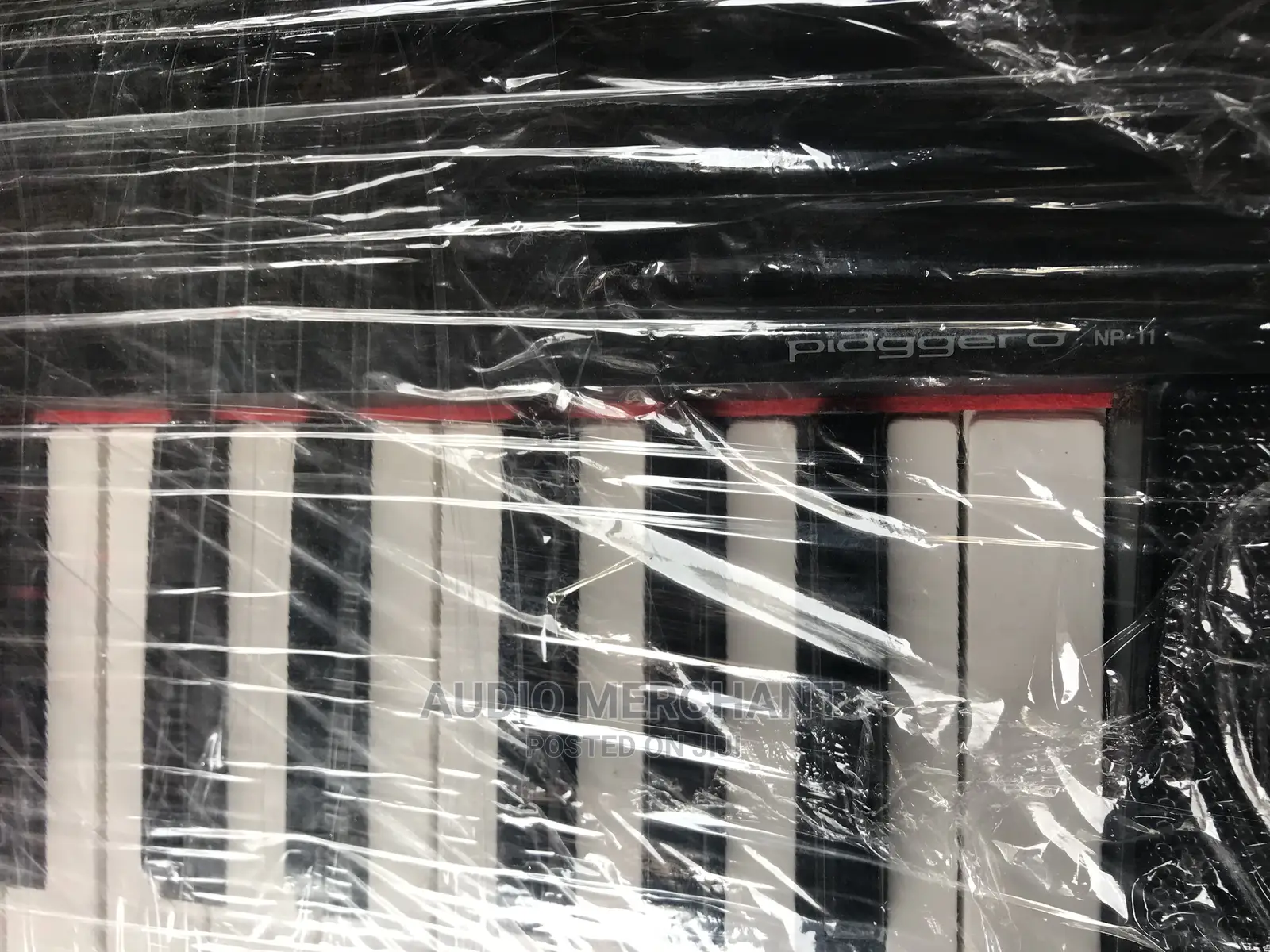 Yamaha NP11 Piano