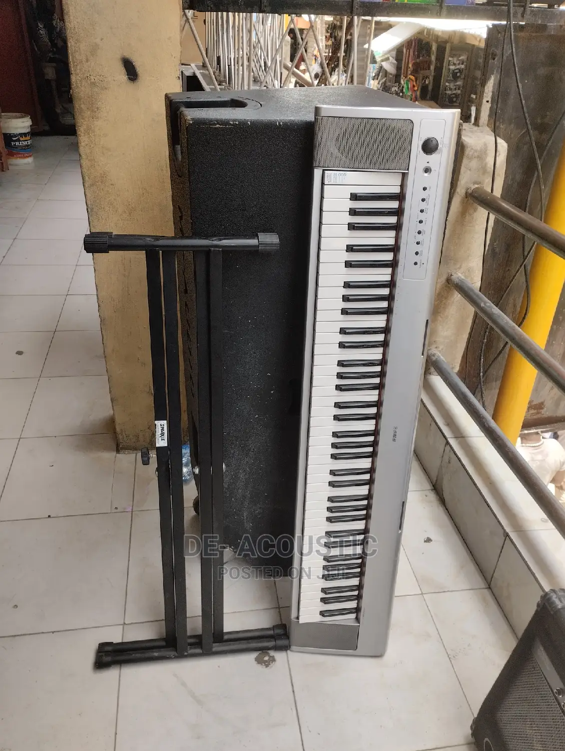 Yamaha NP30 76-Key Portable Grand Piano