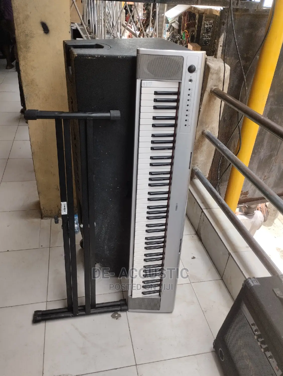 Yamaha NP30 76-Key Portable Grand Piano