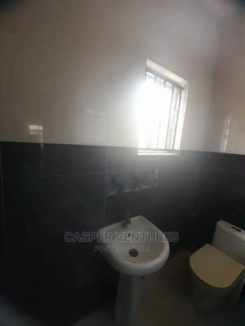 Studio Apartment in Chevron for rent