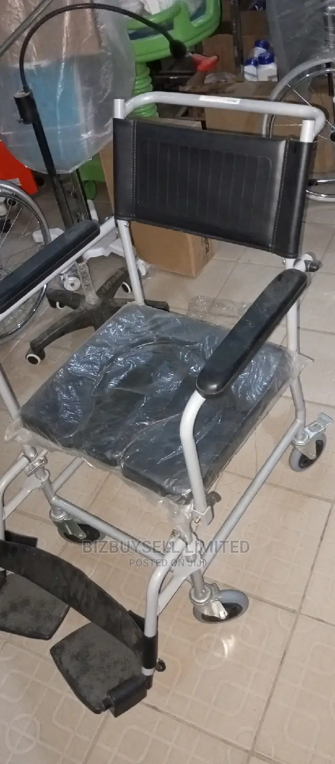 Quality and Durable Wheelchairs With Toilet Bowel.