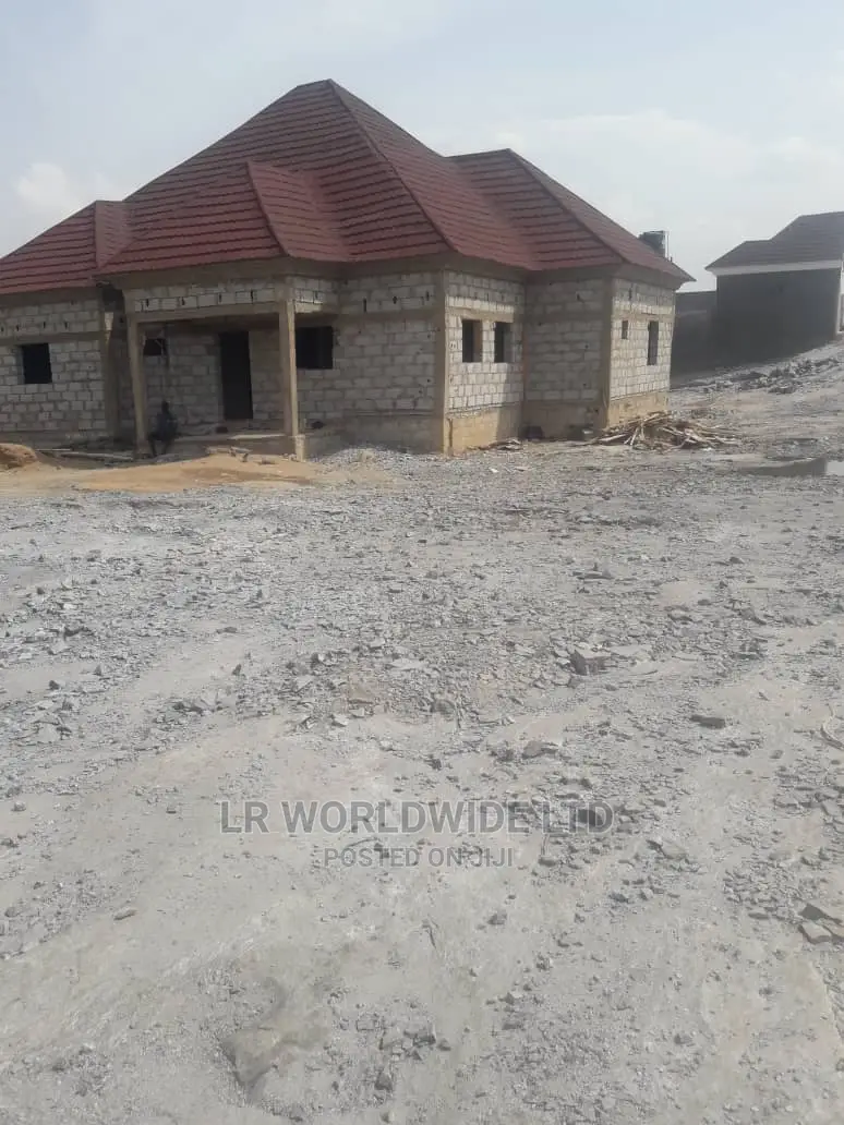 3bdrm Bungalow in Lugbe District for sale
