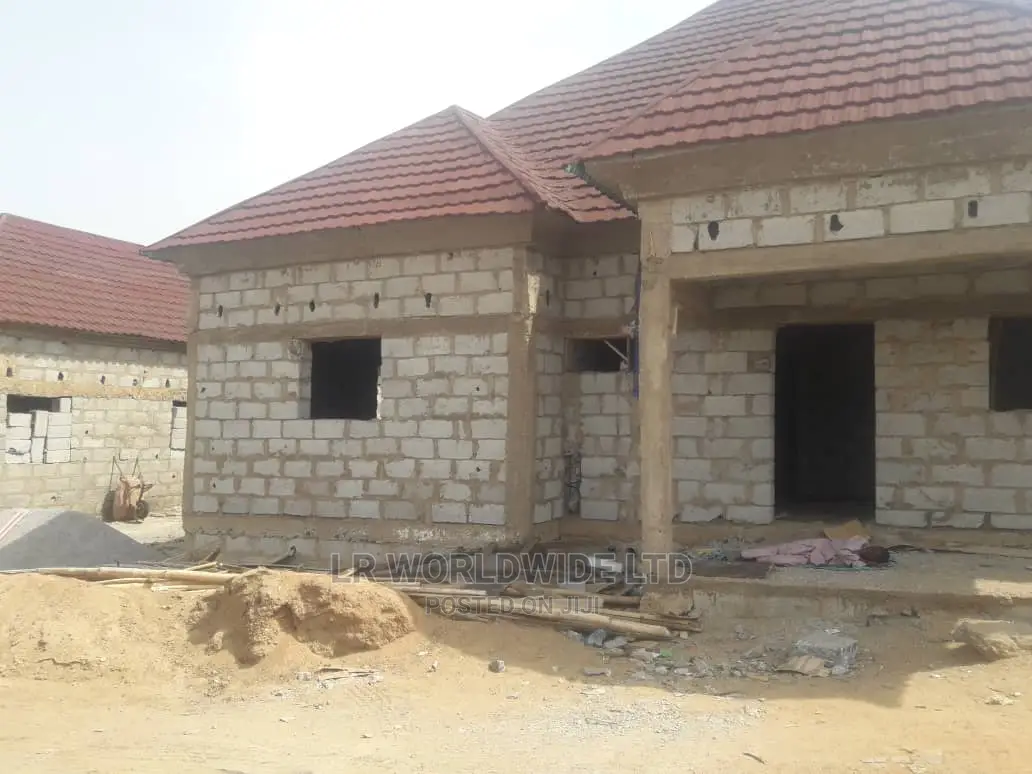 3bdrm Bungalow in Lugbe District for sale