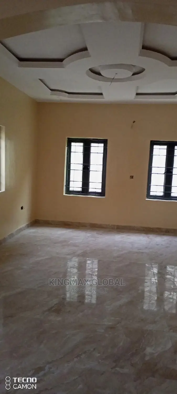 5bdrm Duplex in Gaduwa for sale