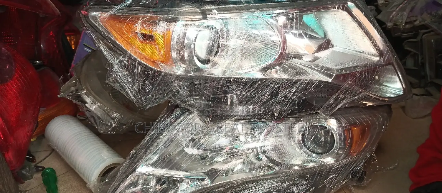Set of Venza Headlamp 2010