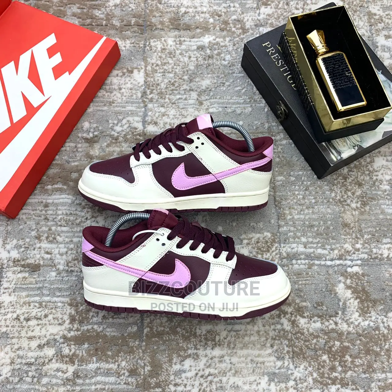 Original NIKE SB DUNK LOW Available in Store