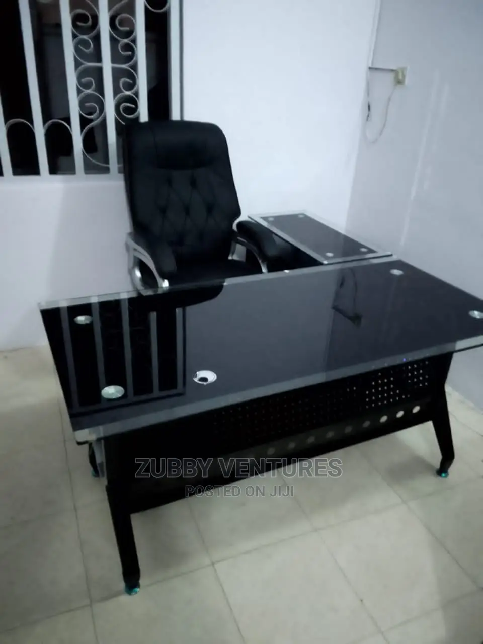 Brand New Imported Office Table Standard Quality