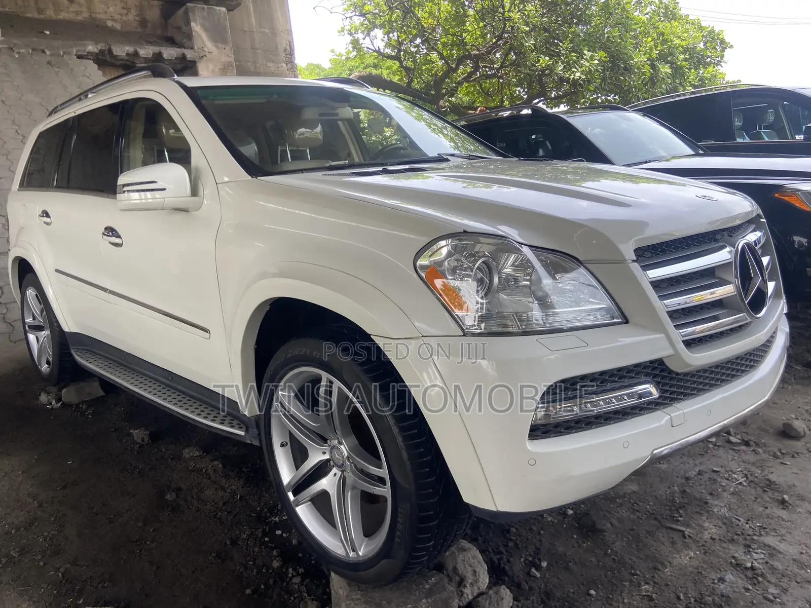 Mercedes-Benz GL-Class GL 550 2012 White