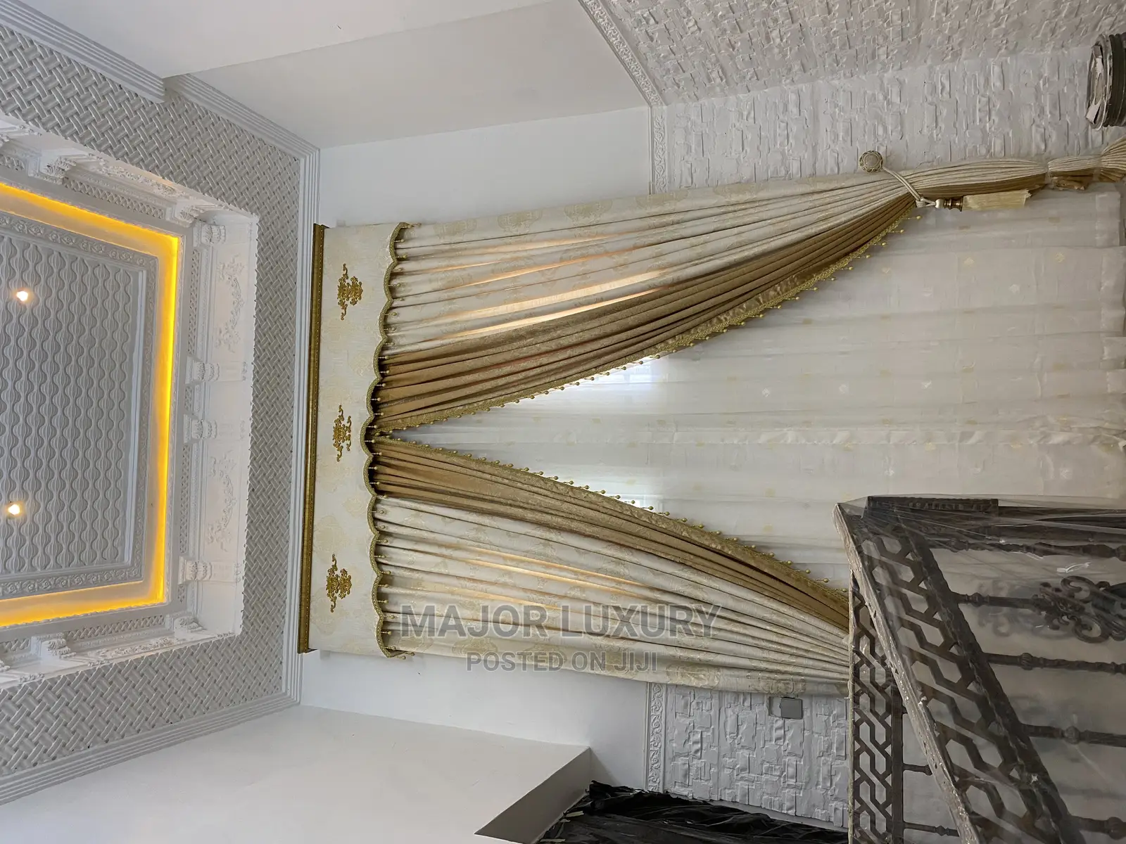 Top Turkish Curtain Design With Antic Gold Board