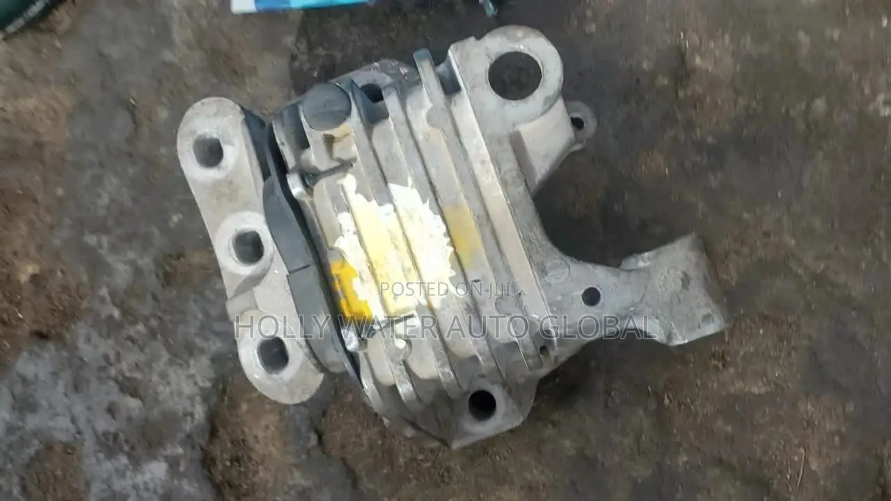 Engine Seat for Chrysler 200c
