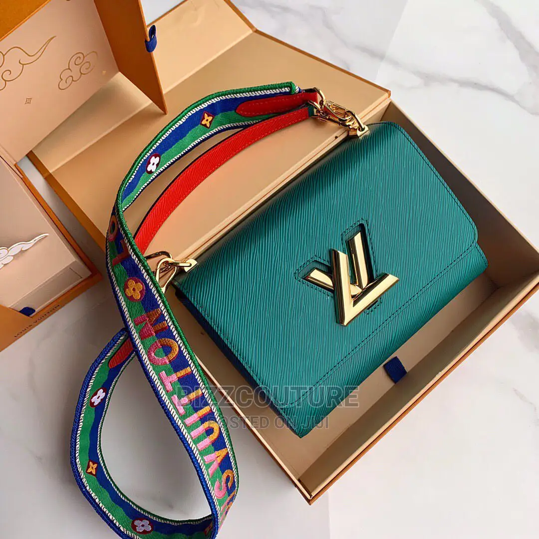 Original LOUIS VUITTON Shoulder Bags Available in Store