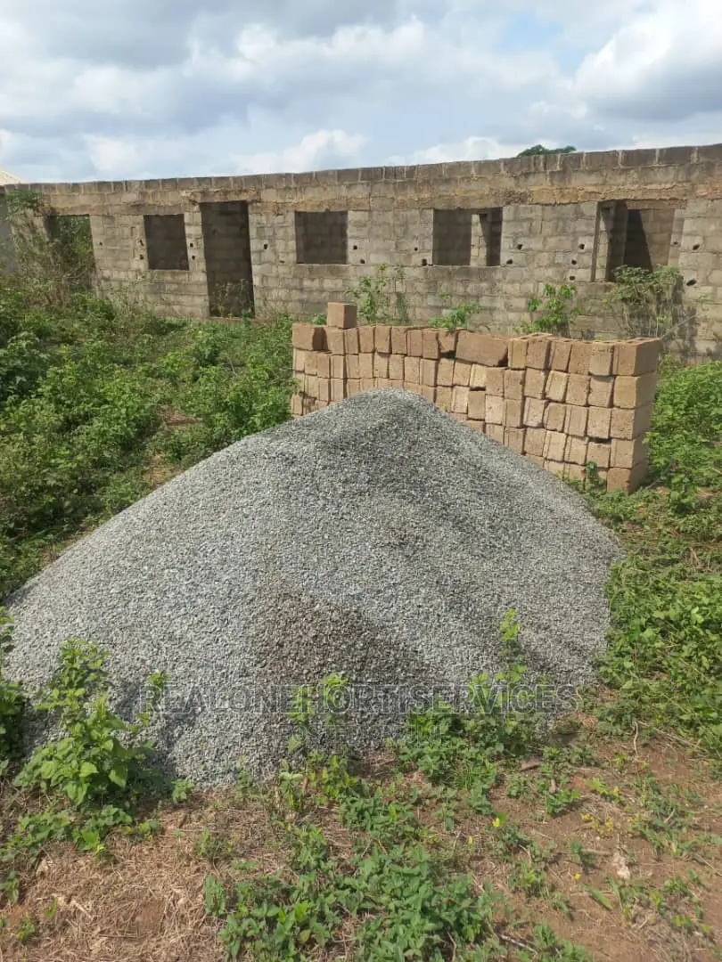 Supply of Sand, Gravel, Sharpsand, Stonedust and Stone Chipp