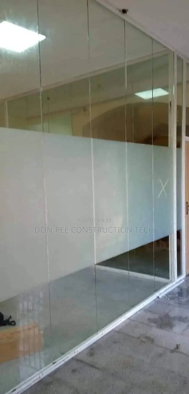 Frameless Glass Partitions
