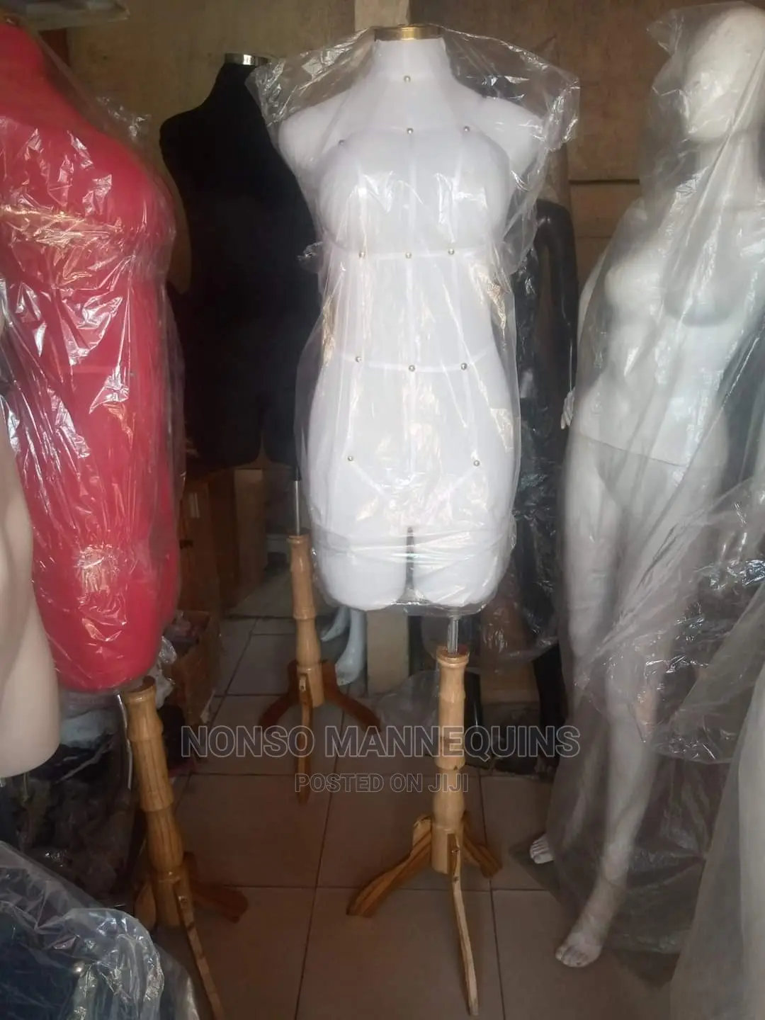 Size10 Dressform Stand