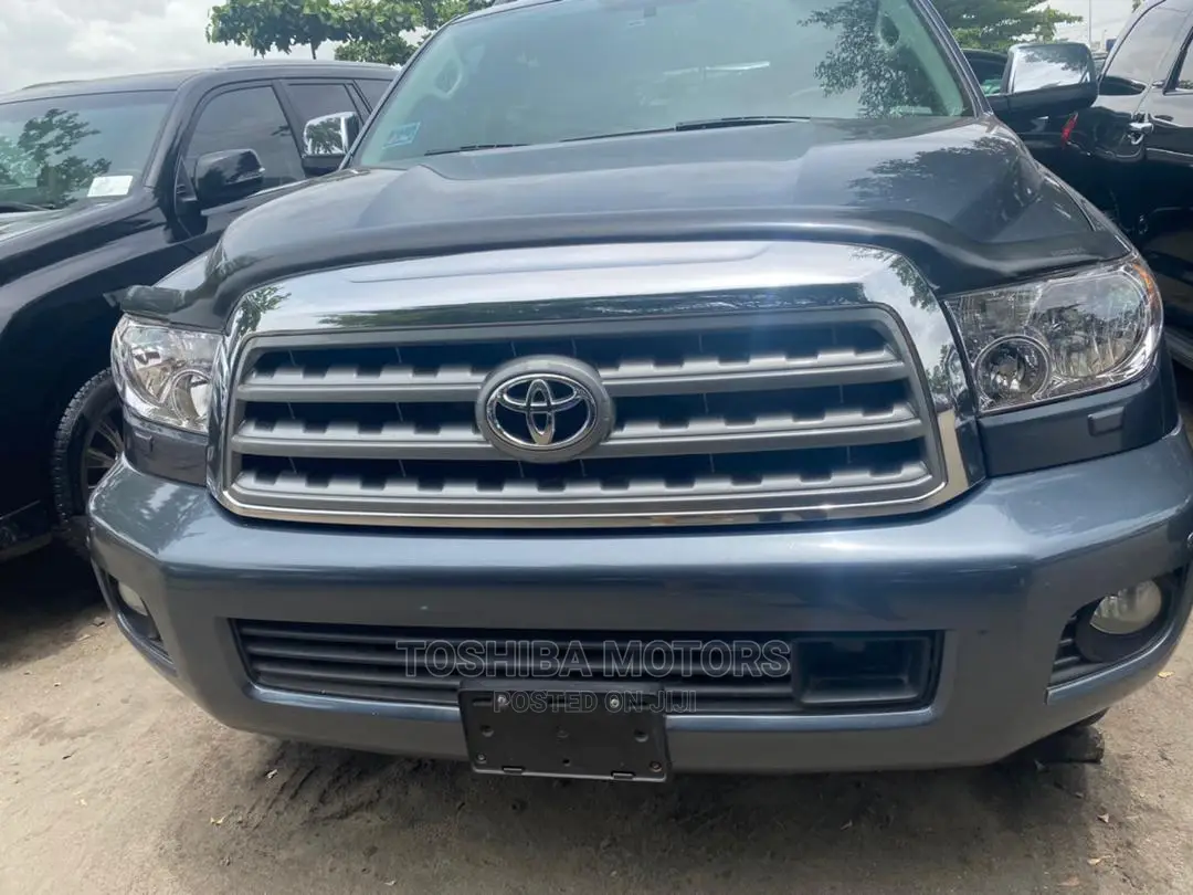 Toyota Sequoia 2013 Gray