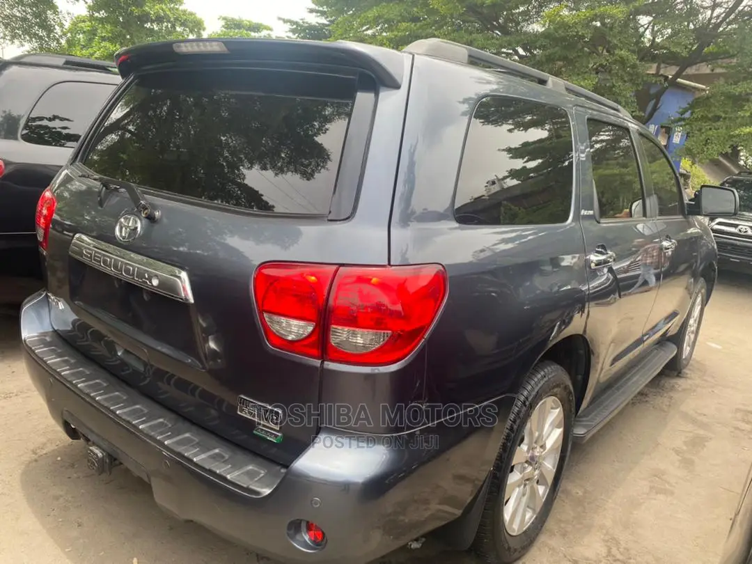 Toyota Sequoia 2013 Gray