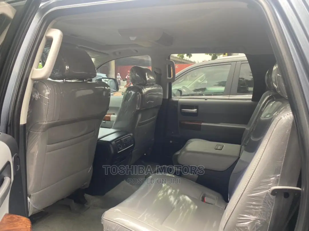 Toyota Sequoia 2013 Gray