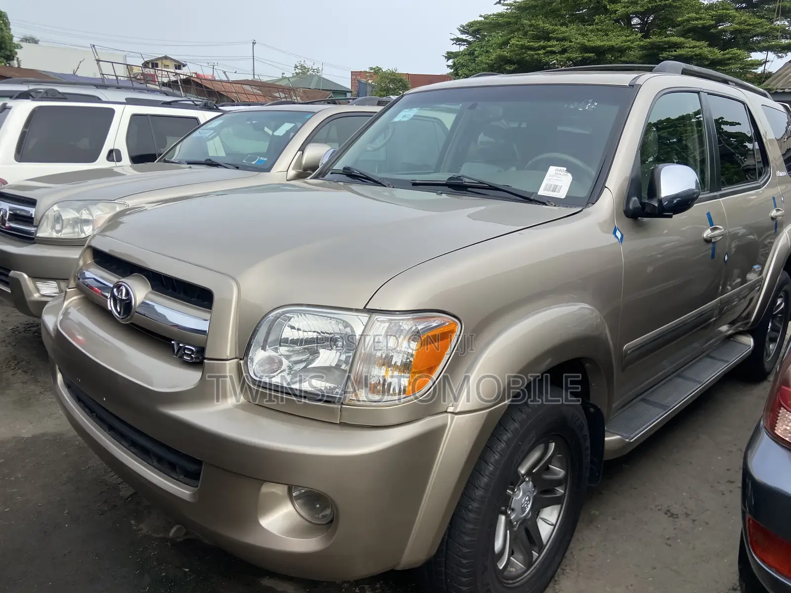 Toyota Sequoia 2006 Gold