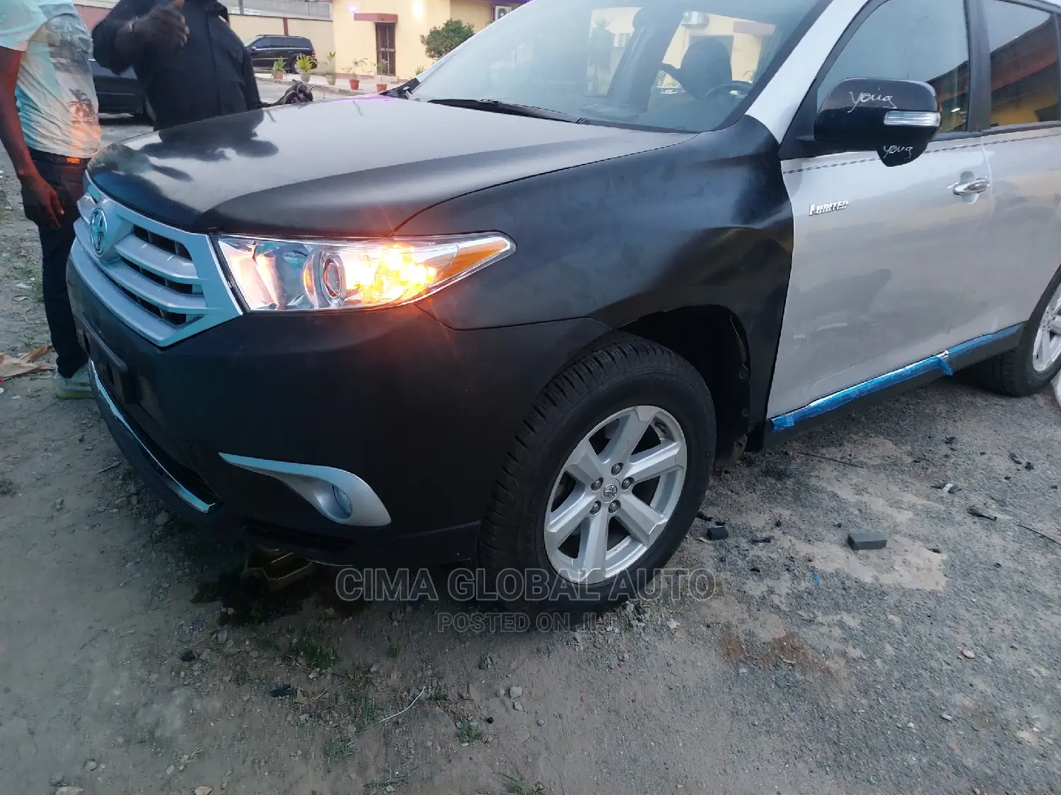 2008 Toyota Highlander Upgraded to 2013 Model.