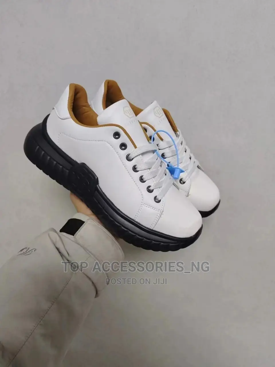 Original Stock Qp Sneakers