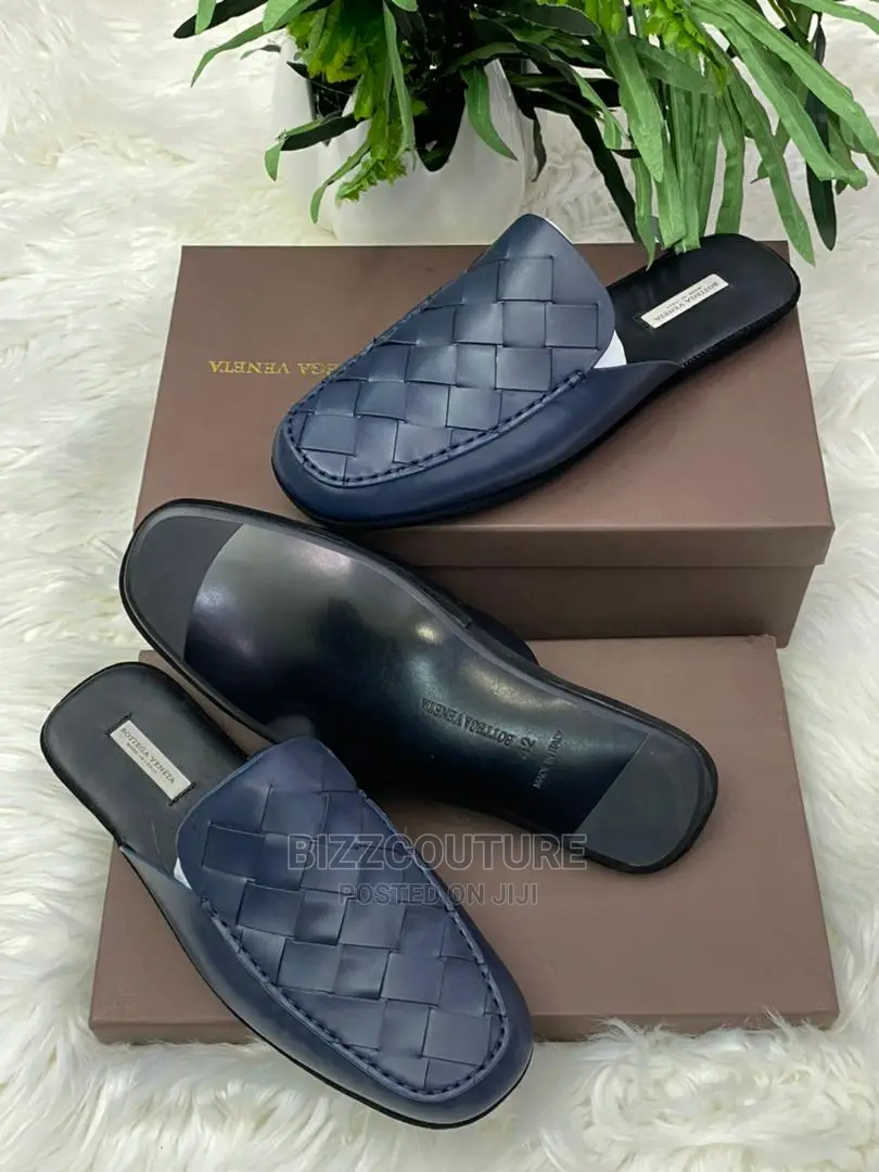 Original BOTTEGA VENETA Half Shoes Available in Store