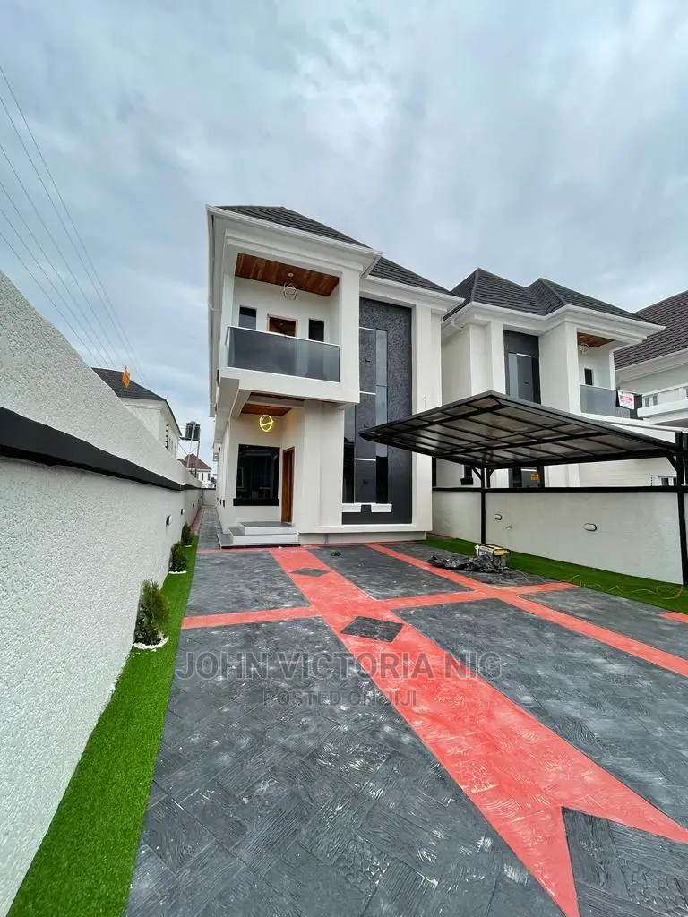 5bdrm Duplex in Thomas for sale