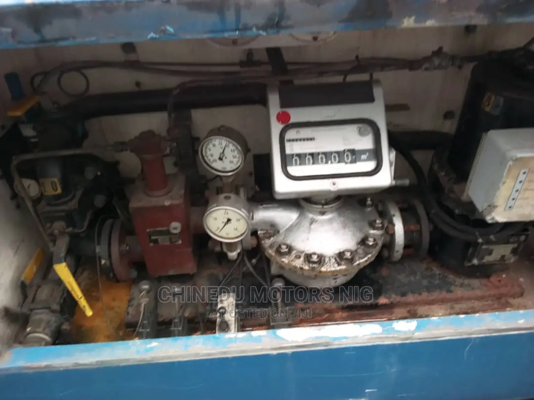 Kenwood Mack LPG Bobtail Truck 5 Tons