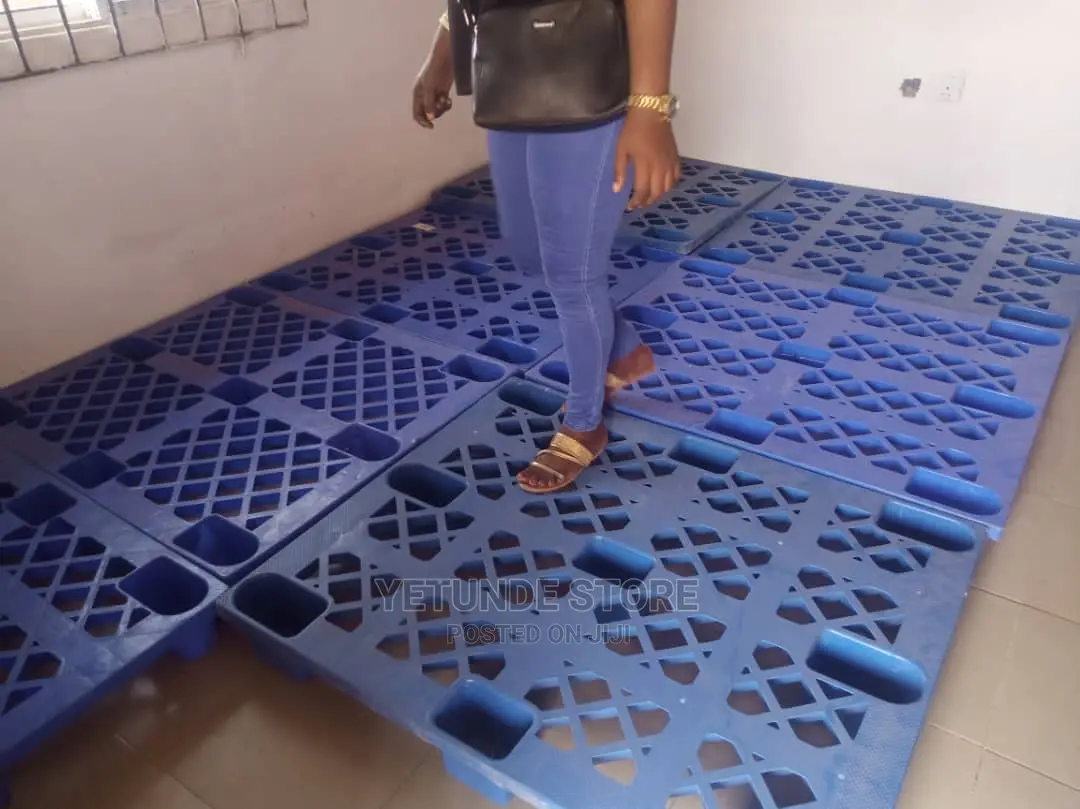 Pure Water Blue Plastic Storage Pallets