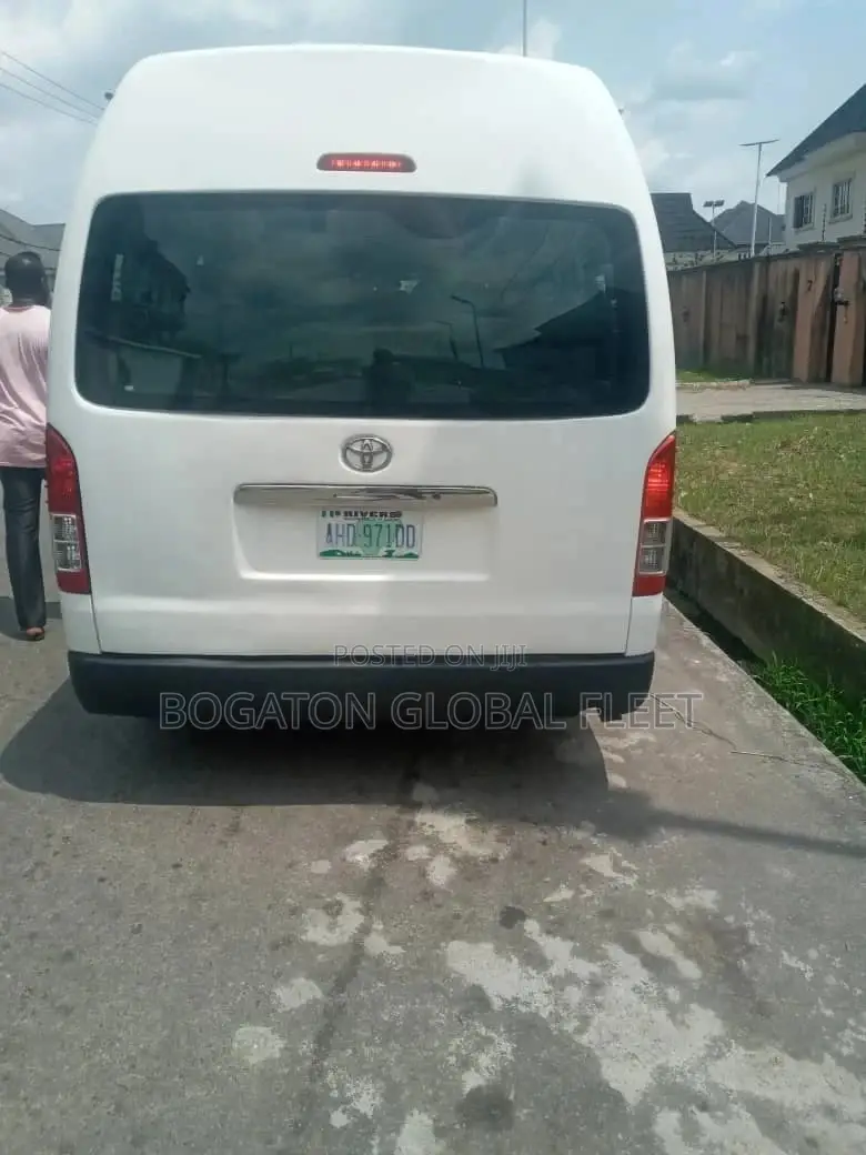 Toyota Hummer Bus for Rent