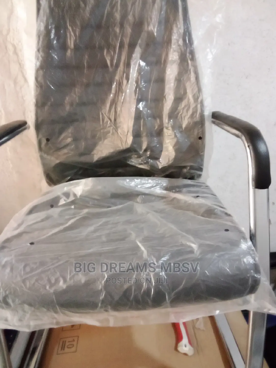 B Executive Leather Visitor Chair