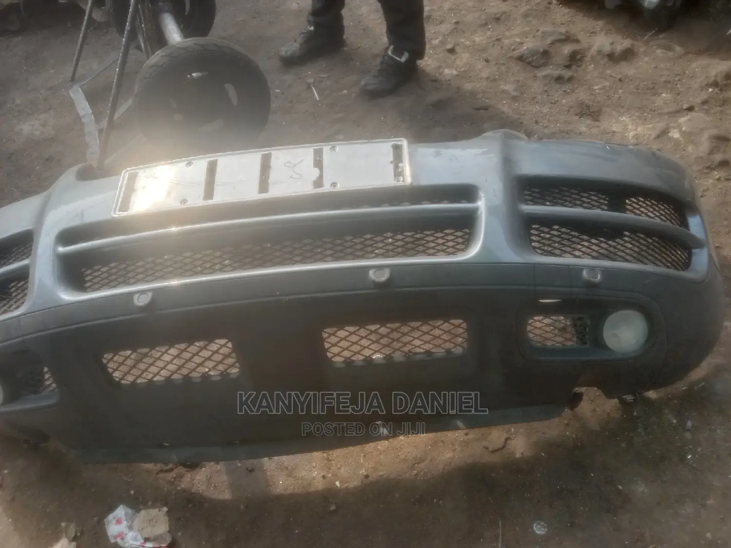 Front Bumper Tourage 2005