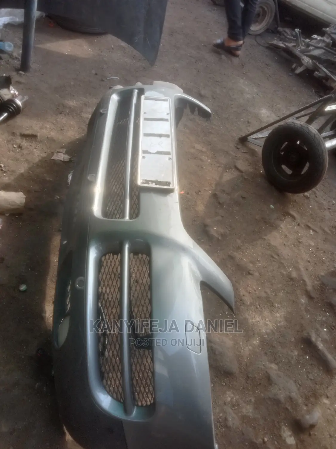 Front Bumper Tourage 2005
