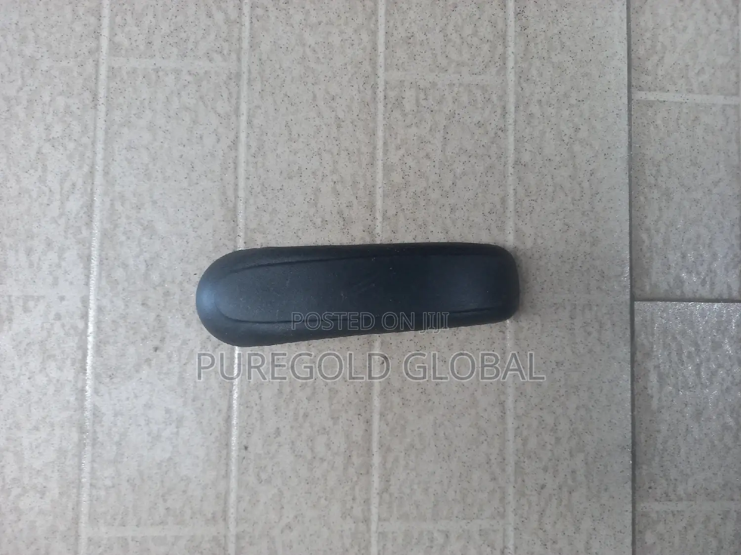 Hyundai Entourage Sliding Door Handle