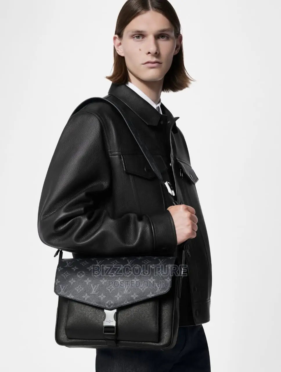 Original LOUIS VUITTON Crossbody Bags Available in Store