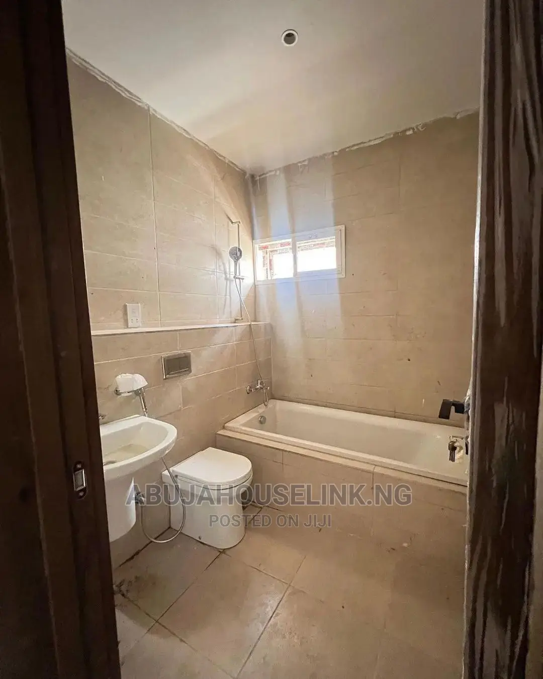 7bdrm Duplex in Bilaad Estate, Jabi for sale