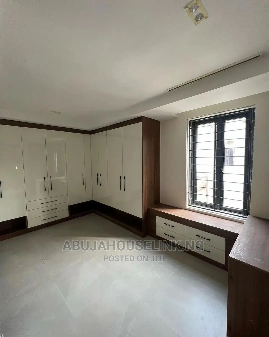 5bdrm Duplex in Katampe Extension, Guzape District for sale