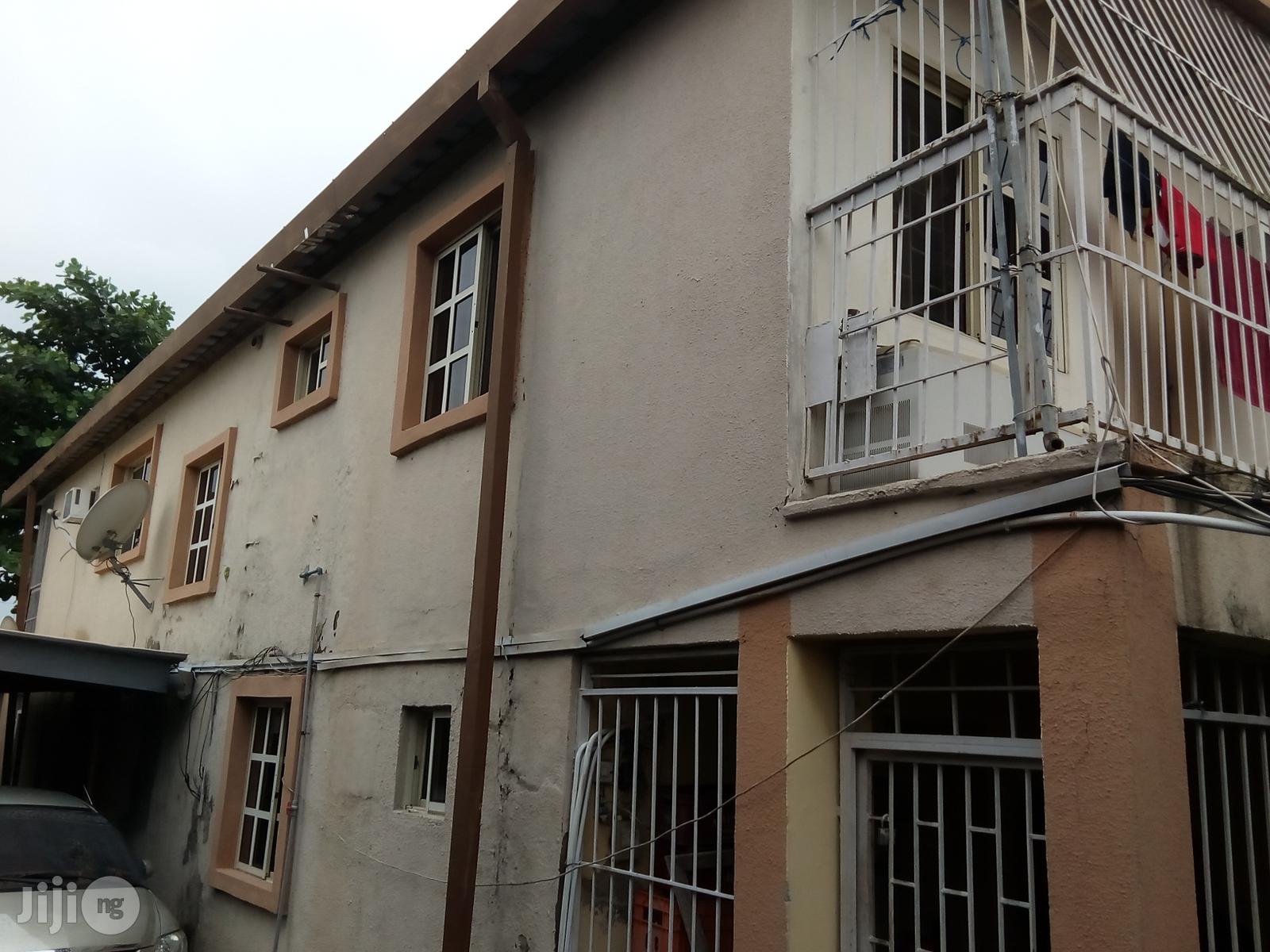 4bdrm Duplex in Amuwo-Odofin for sale