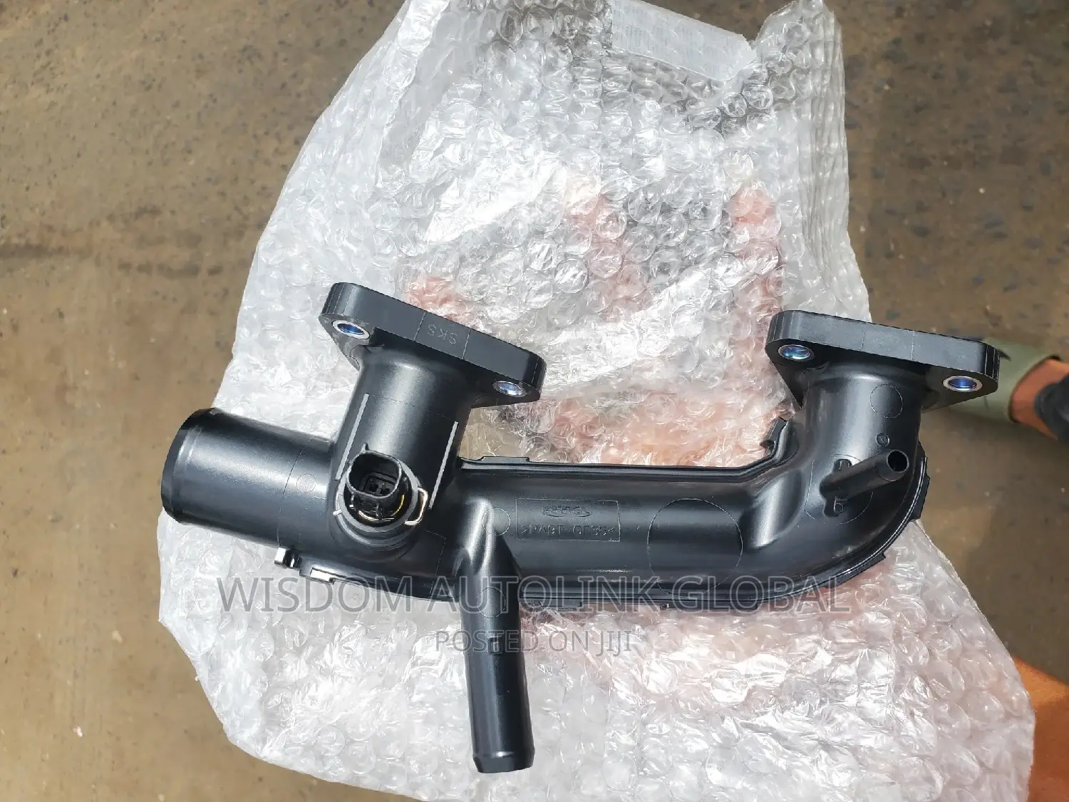 Water Bye Pass Channel for Toyota Highlander and Lexus Rx350